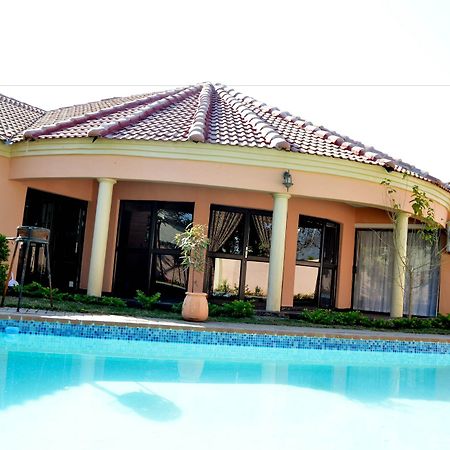 Golden Door Villa Gaborone Esterno foto